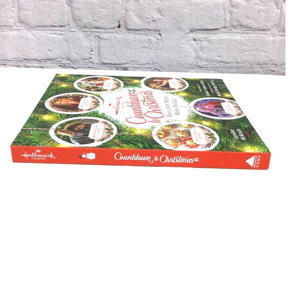 Hallmark Channel Countdown to Christmas Have A Very Merry Movie Holiday - Picture 6 of 12